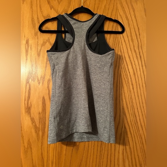 Lululemon Inspiration Tank - Size 6 - Picture 5 of 12
